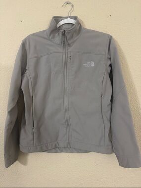 The North Face Apex Women’s Medium Softshell Jacket